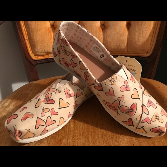 Toms Shoes - NWT Light Pink TOMS With Hearts 💕